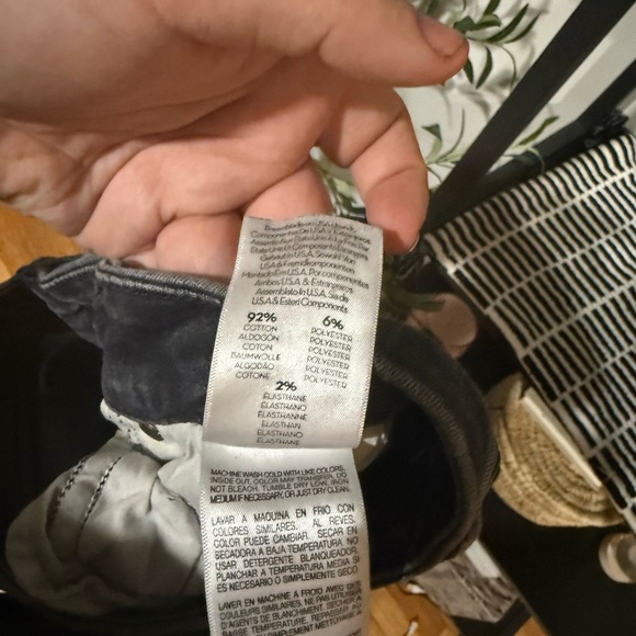 MOTHER Charcoal Distressed Skinny Jeans size 26 - Picture 8 of 8